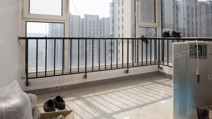 全明户型 高楼层 全天采光 诚意卖-阳台