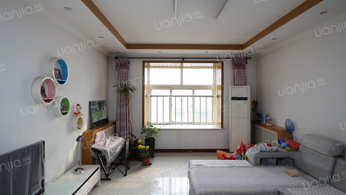 南北通透三居，通风好，采光好，明厨明卫-客厅