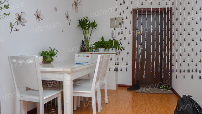 宏远裕隆  两居室  精装修  业主诚意出售-餐厅