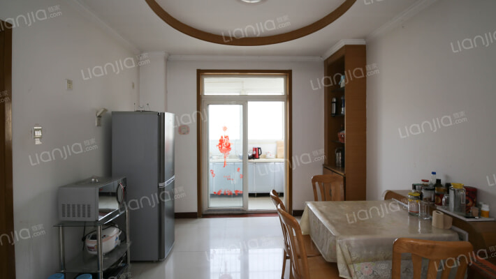 南北通透三居，通风好，采光好，明厨明卫-餐厅