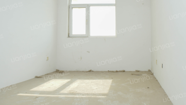 房本满五 中间楼层 采光充足 双卫三居-卧室C