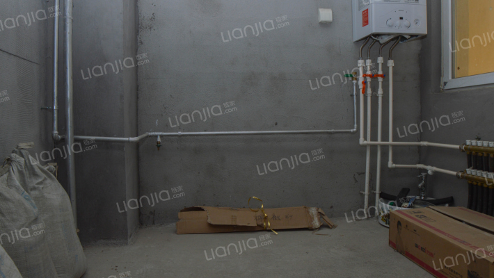 配套齐，交通便利，德信公园，双高速路口，高铁东站-厨房