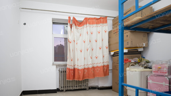 光明小区  大三居   位置好  采光好  通风好-卧室A