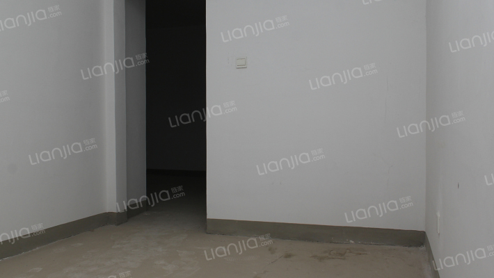 鸿坤理想湾南区 3室1厅 南-卧室C