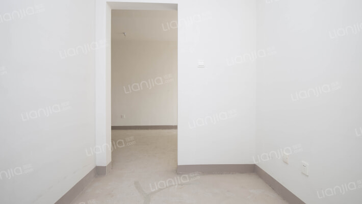 鸿坤南区 全阳三居 毛坯随意装修 好楼层 无遮挡-卧室B