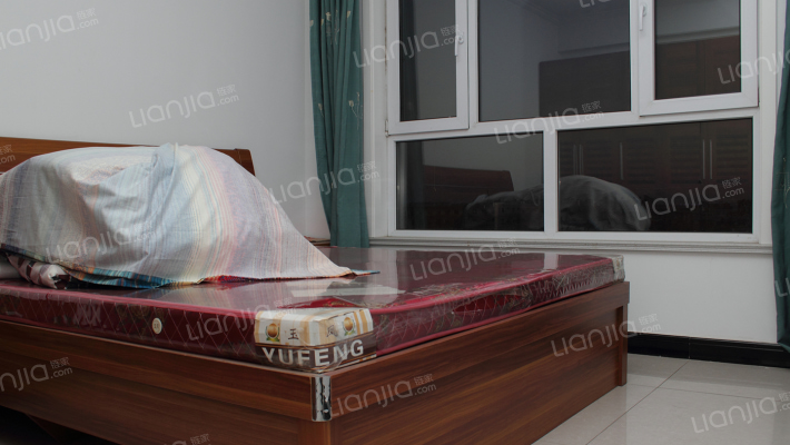 精装修 全东南三居室 中高层采光充足 带家具家电-卧室A