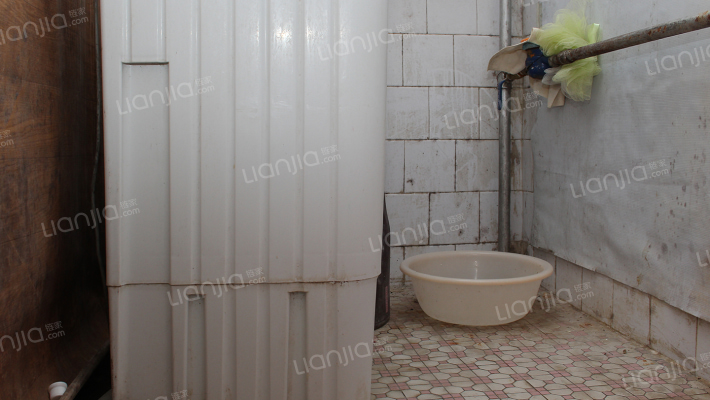 靠谱房子，范阳主路北侧，出行方便，能贷款！-卫生间