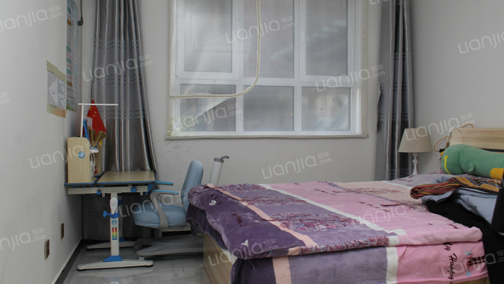 一层带花园  精装婚房 南北通透全明三居 有本-卧室A