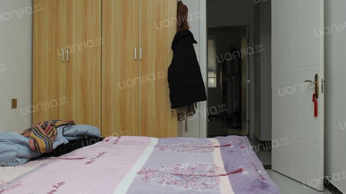 一层带花园  精装婚房 南北通透全明三居 有本-卧室A