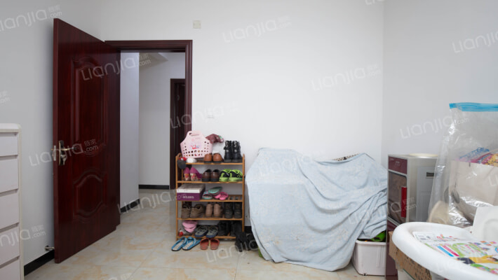 双语旁，*，出门双语，通透两居-卧室B