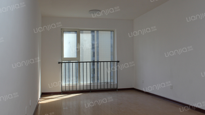 南北通透边户明卫 主卧转角窗 中楼层 无遮挡采光好-客厅