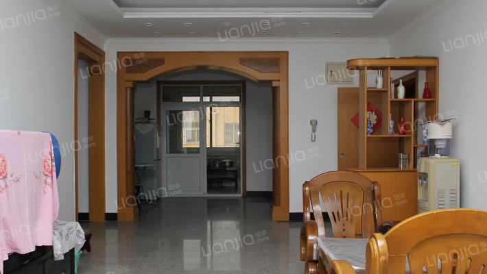 中铁十八局家属院，公摊低，物业好-客厅