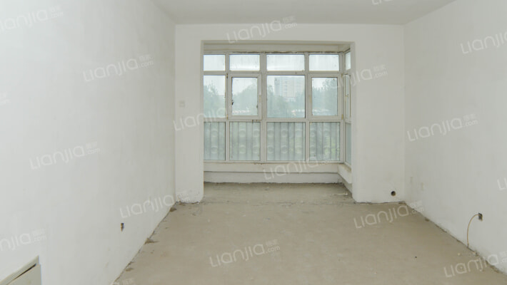 鸿盛凯旋门 南北通透三居室双卫 环境好交通便利-客厅