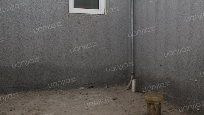 凯旋门洋房 1梯两户  三阳开泰户型 诚意出售-卫生间B