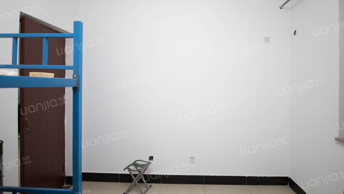 光明小区  大三居   位置好  采光好  通风好-卧室A