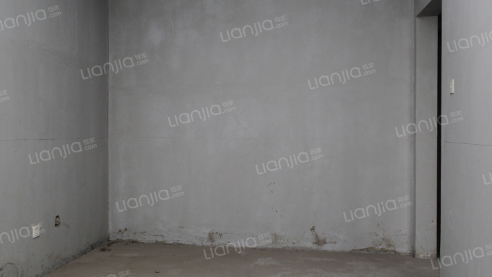 双语门口，距离范阳路838车站，钻石广场-卧室A