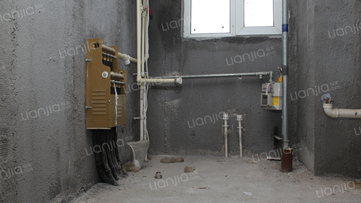 此房满五唯一 东北向两居室 ，采光视野好-厨房