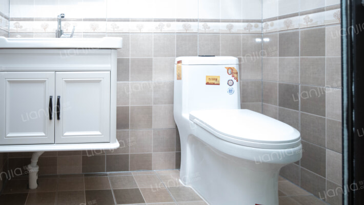 德信公园旁 70年产权LOFT 精装修拎包入住-卫生间B