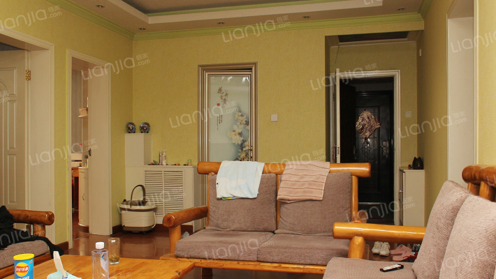 蓝天小区  120平大三居   106万可议  证满五年-客厅