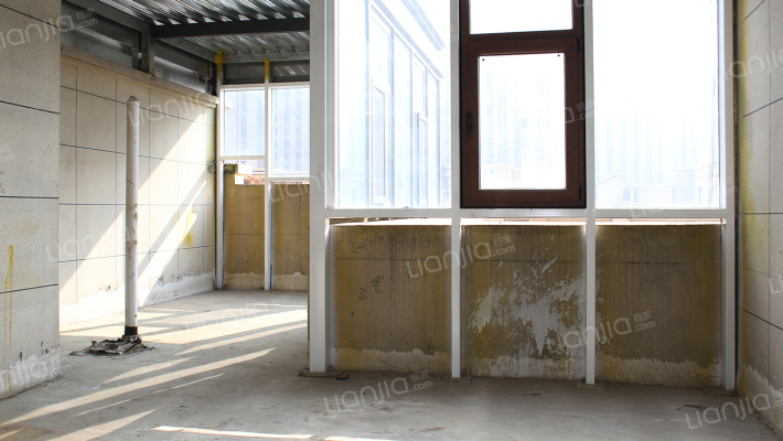 K2狮子城北区 4室2厅 南 北-阳台