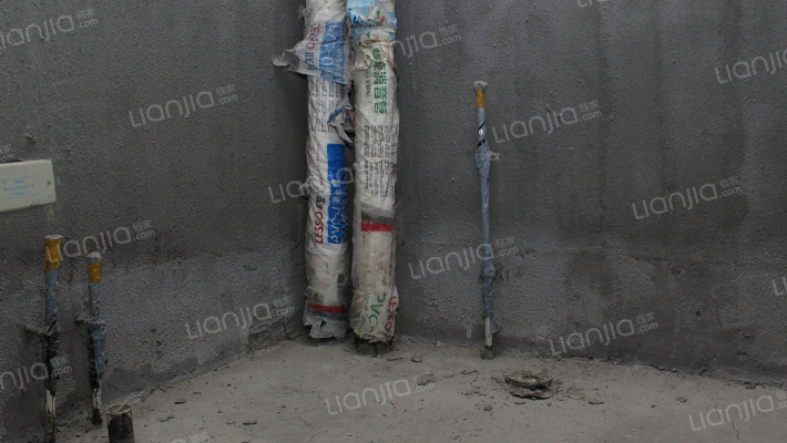 鸿坤理想湾南区 3室2厅 南-卫生间