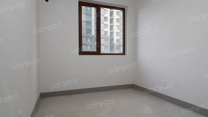 高铁新干线  中间楼层，采光好，没有遮挡-卧室D