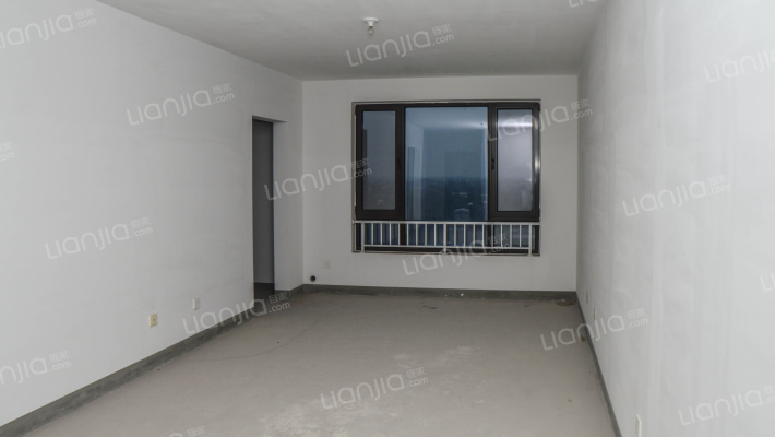 新干线 中间楼层 采光好 户型方正  看房方便-客厅