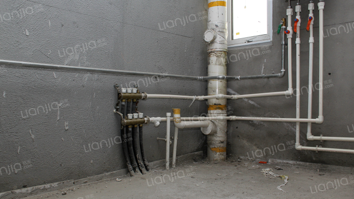 楼层好 毛坯好装修，房本满五年-厨房