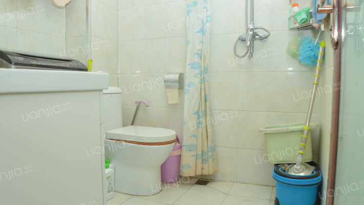 冠云路，精致装修，采光好，大二居室，-卫生间