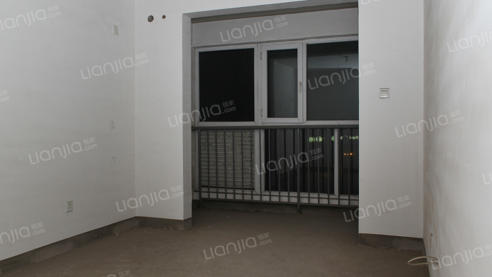 宏远裕隆 范阳路两居，房本满二-卧室A