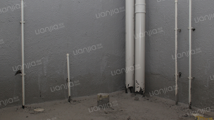 北新家园 全南两居 中高楼层，采光好 看房方便-卫生间