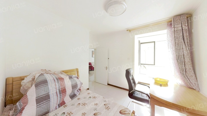 中间楼层，朝南两居，小区环境好-卧室B