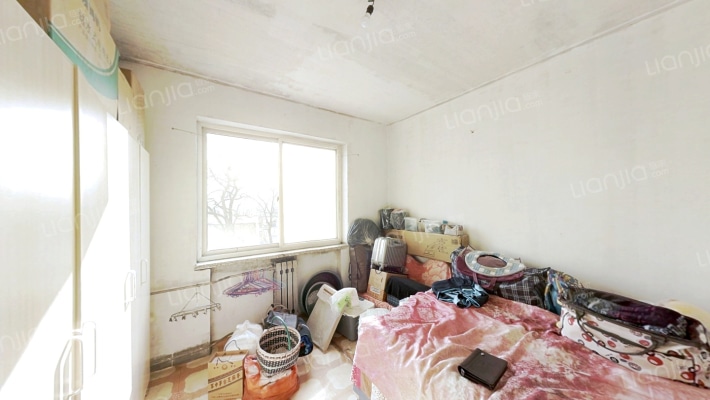 华阳西路西丁南面正规三居中间楼层税费低-卧室C