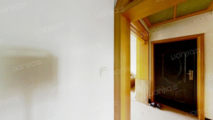 华阳建行小区   南北通透   四居室    满二-客厅