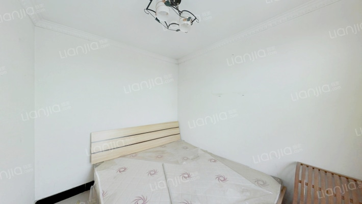 华阳建行小区   南北通透   四居室    满二-卧室D