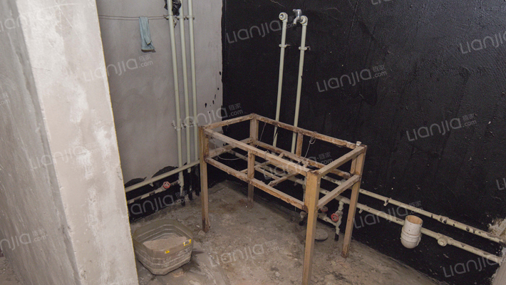 冠云路宏远景园小跃层两居出售 毛坯税费低-卫生间A