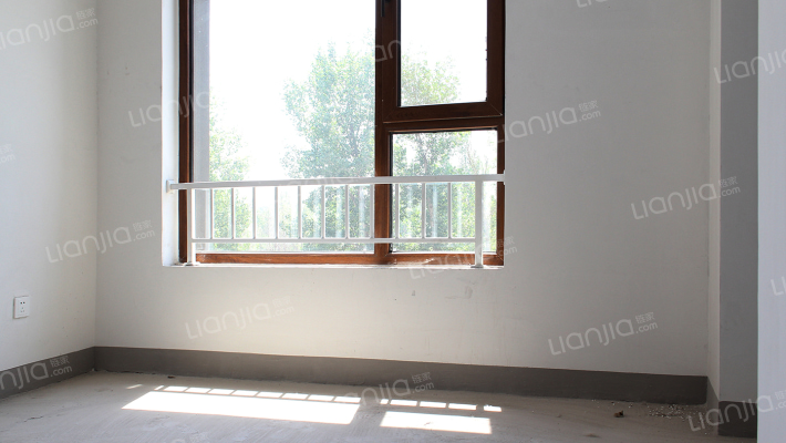 高档社区，小区环境，居住舒适，户型方正-卧室A