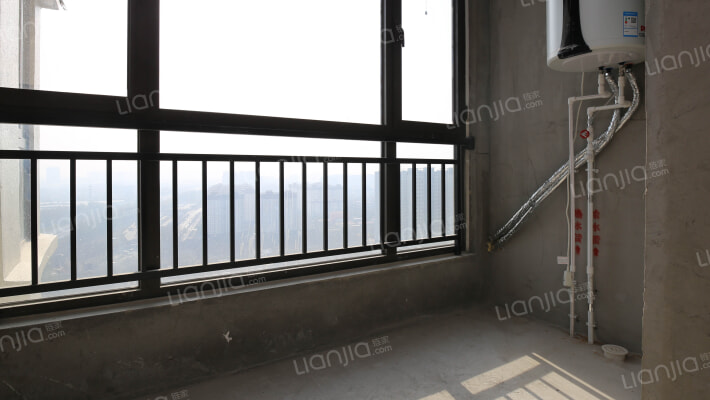 天伦湾高档社区 人车分流 刷卡进入 宽楼间距 采光充足-阳台