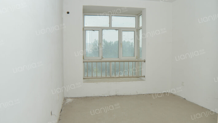 鸿盛凯旋门 南北通透三居室双卫 环境好交通便利-卧室C