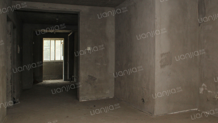 房本满二，视野开阔，电梯洋房，格局好，带小院-客厅