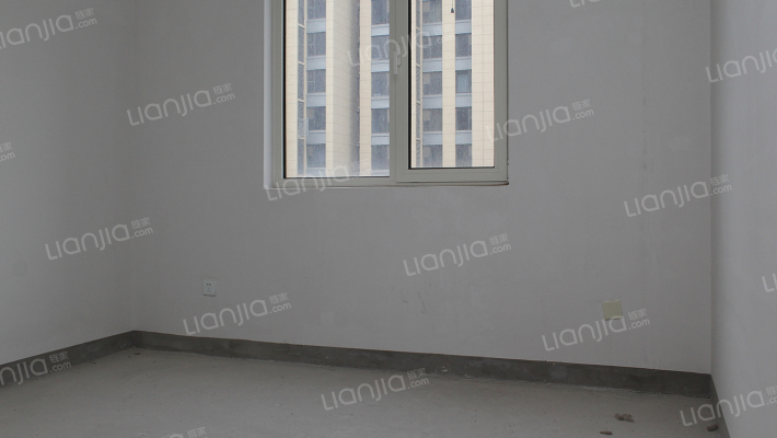 南北通透的户型，有车位，可分期，采光好，视野好-卧室C