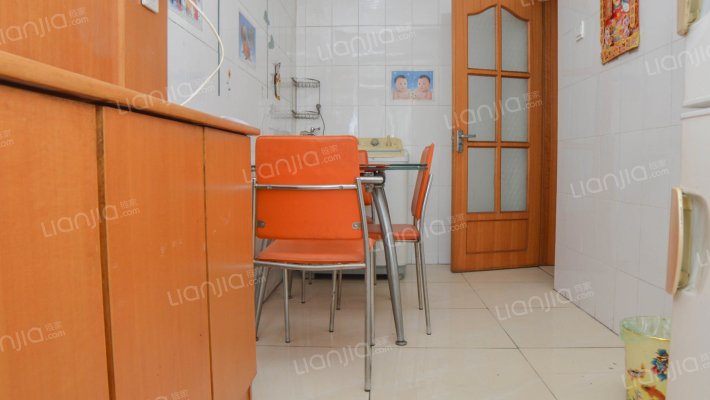 成熟社区  南北两居 采光充足 前后无遮挡-餐厅