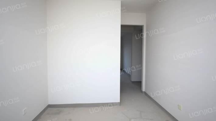 房子是高楼层 ，户型好，采光好，随时看房。-卧室B