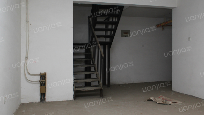 鸿盛凯旋门3室1厅1厨2卫，适合家居-客厅B