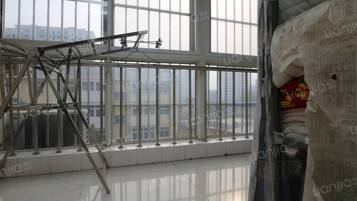 南北通透三居，通风好，采光好，明厨明卫-阳台