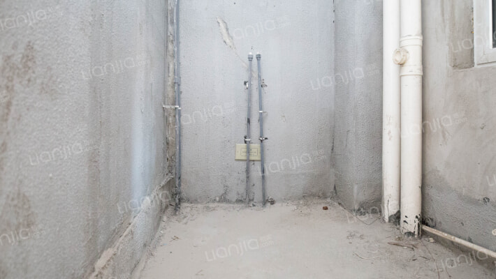 牛津花园 高铁直达北京 复式买一层得两层-卫生间