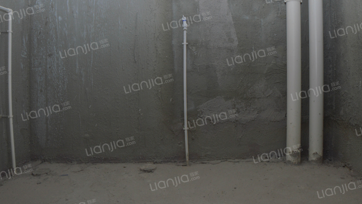 高铁新干线大三居的户型，采光好。-卫生间