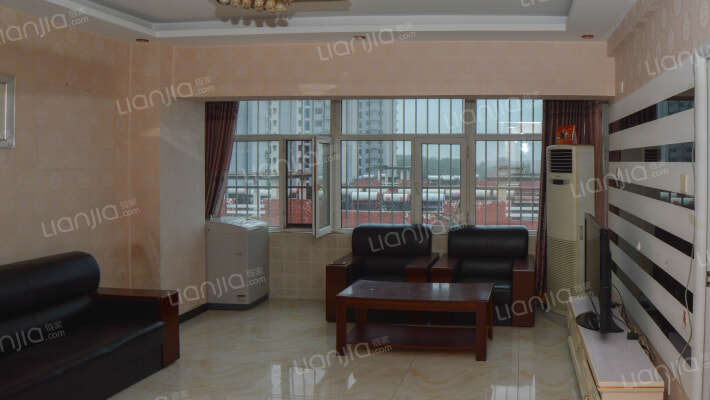 电梯房.采光好.无遮挡.房本满二，税费低-客厅