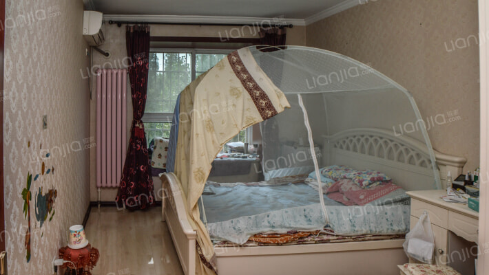 房本满二税费低，精装修可拎包入住，小区安静交通便利-卧室B