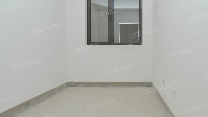 高铁新干线大三居的户型，采光好。-卧室B